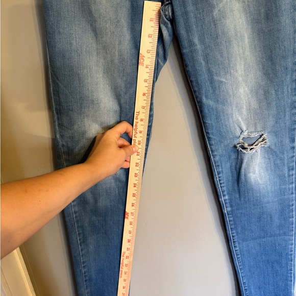 Levi’s Women's High-Rise Skinny Blue Distressed Jeans - Picture 9 of 9